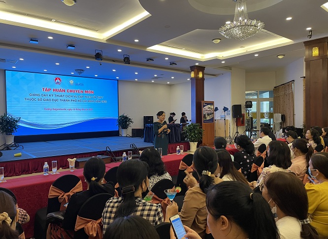 Trường Trung cấp Du lịch và Khách sạn Saigontourist tổ chức chương trình tập huấn Bộ môn Kỹ thuật dịch vụ.