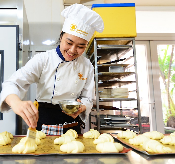 Tại sao nên học làm Bánh Mì tại Trường Saigontourist ?