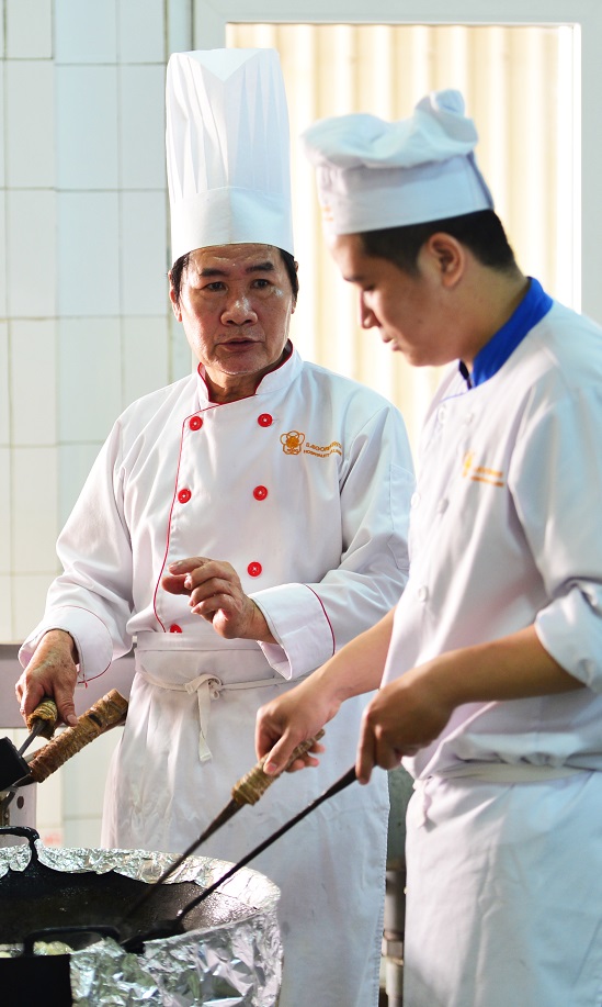 Học nghề bếp tại Trường Saigontourist