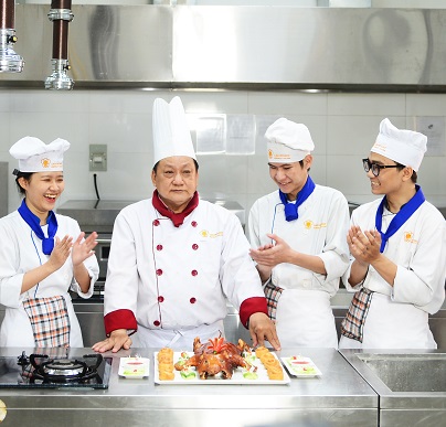 Học nghề bếp tại Trường Saigontourist