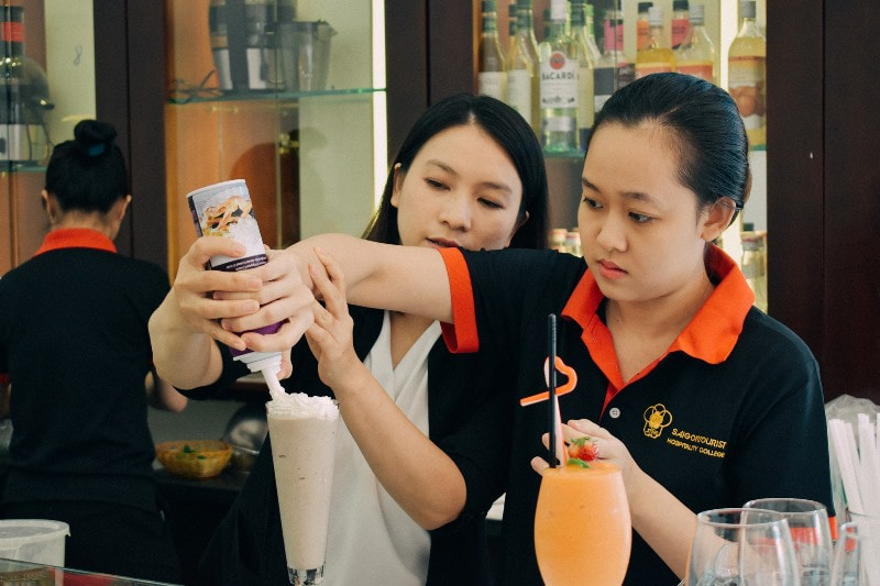 Khóa học pha chế trà sữa của Saigontourist