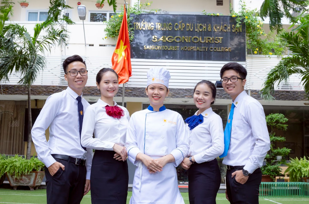 Trường Trung cấp Du lịch và Khách sạn Saigontourist